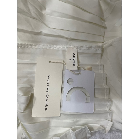 NWT Elegant White Pleated Mini Dress - Picture 7 of 11